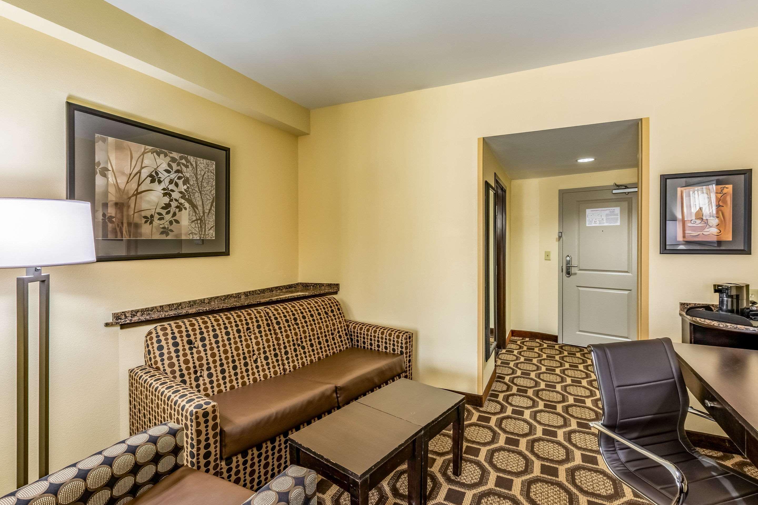 Holiday Inn Express & Suites Lexington By Ihg Экстерьер фото