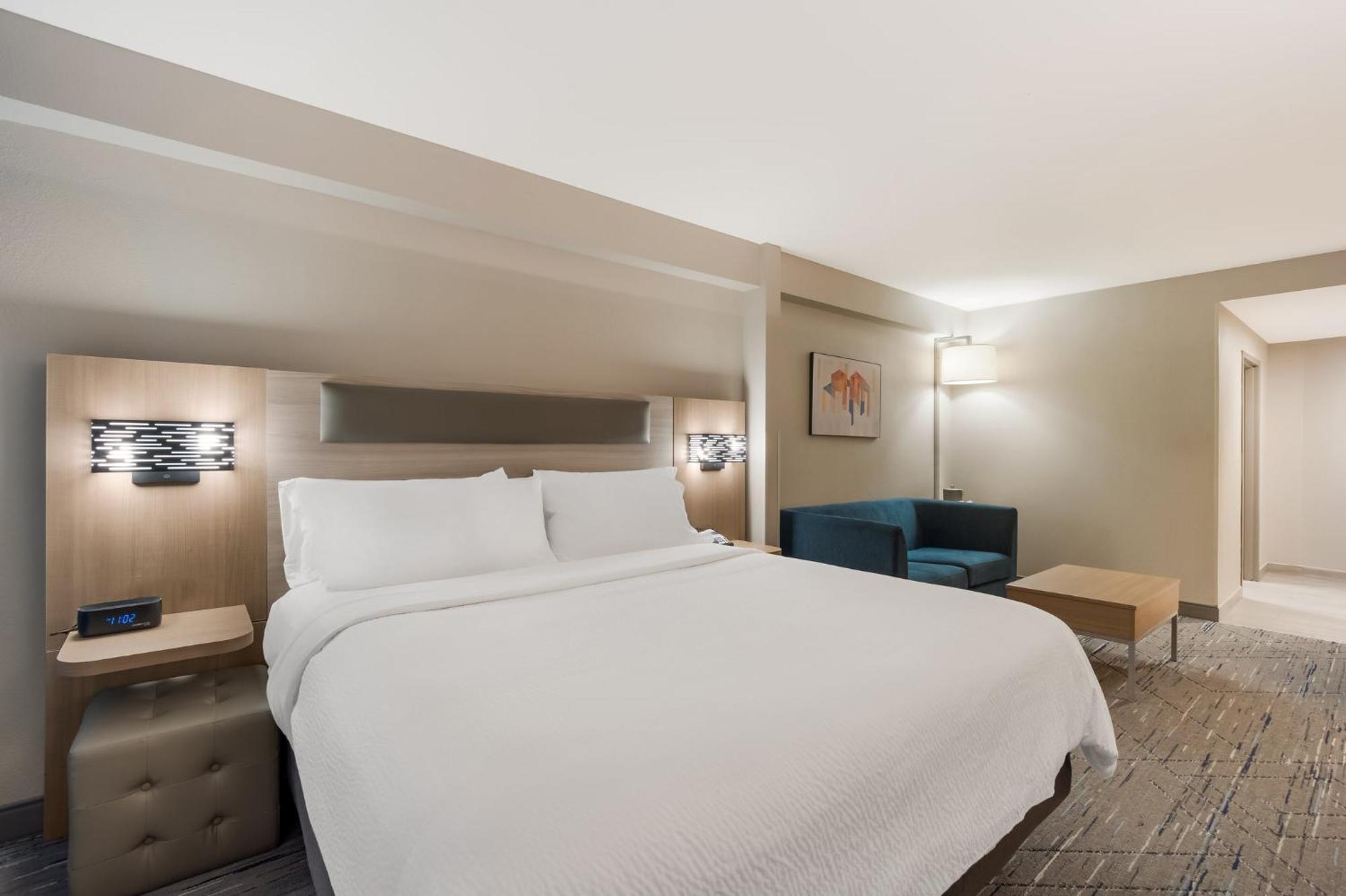Holiday Inn Express & Suites Lexington By Ihg Экстерьер фото