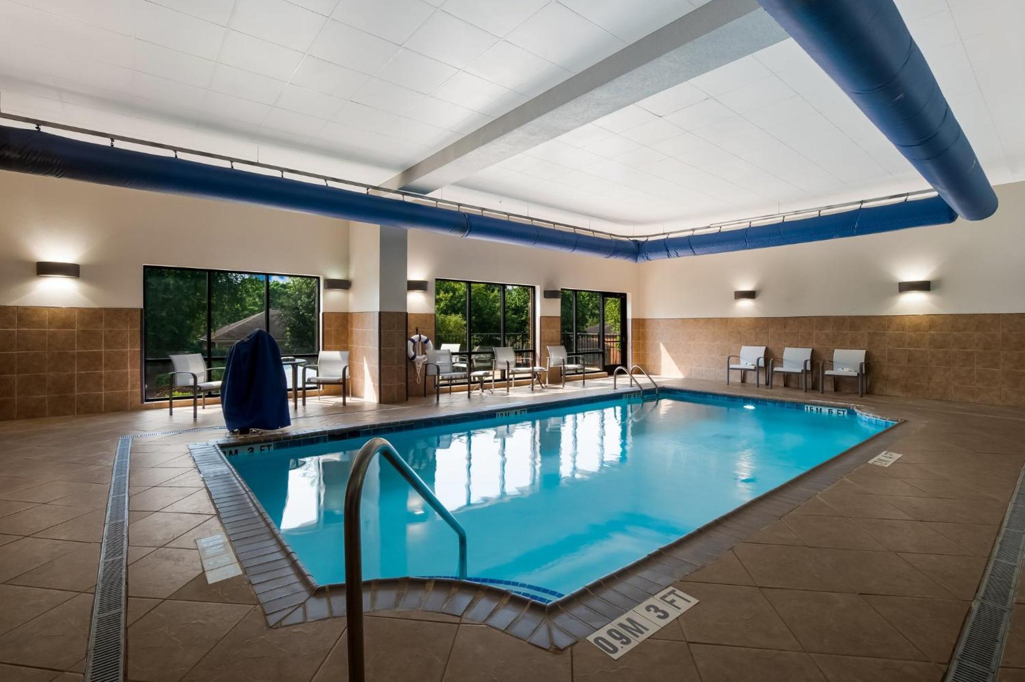 Holiday Inn Express & Suites Lexington By Ihg Экстерьер фото