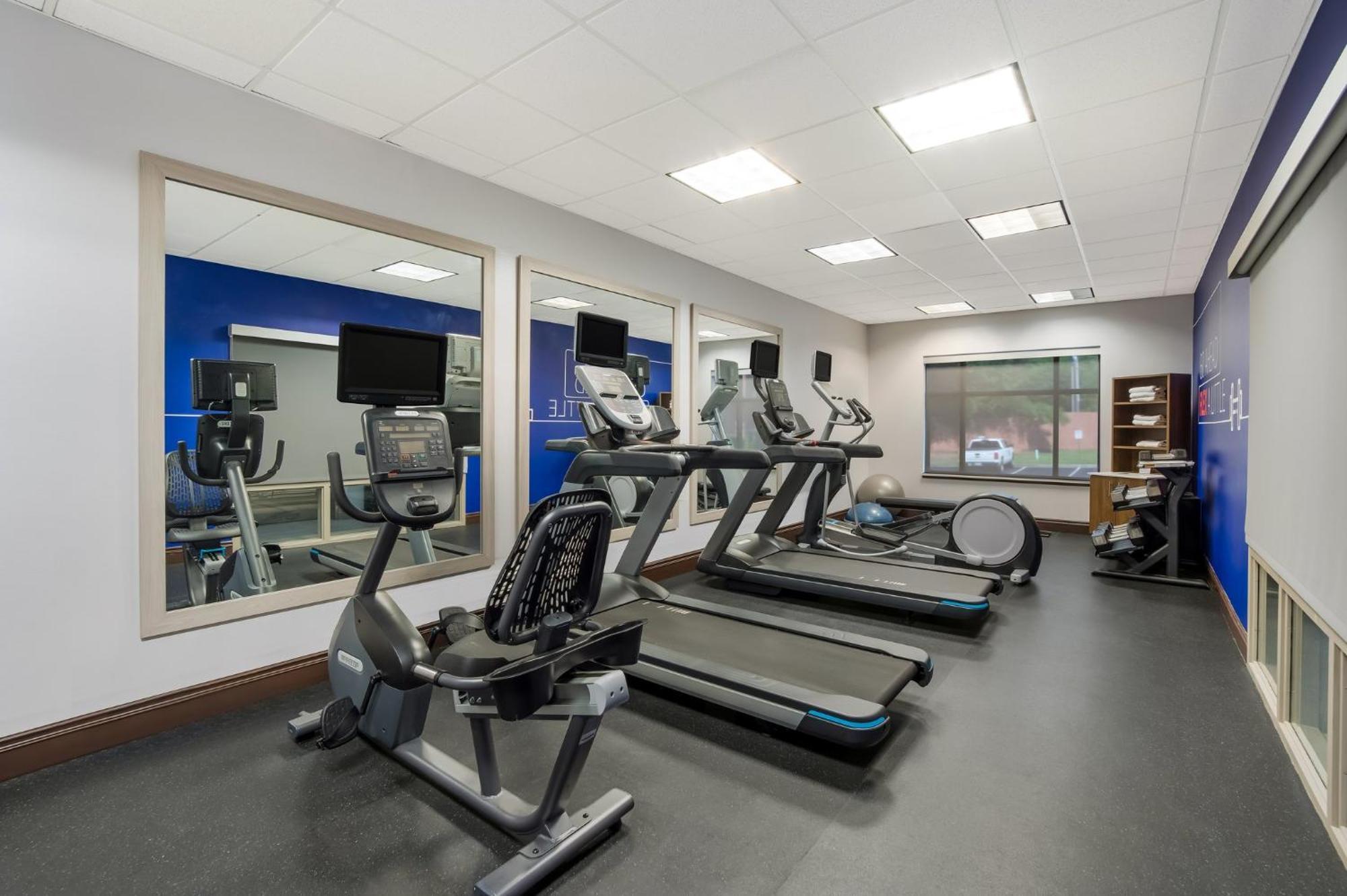 Holiday Inn Express & Suites Lexington By Ihg Экстерьер фото