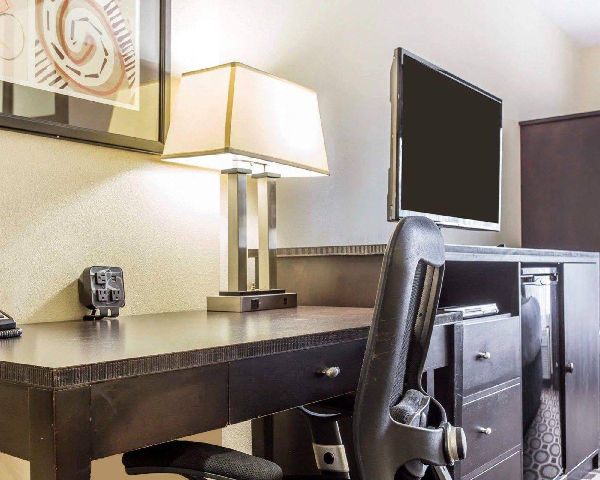 Holiday Inn Express & Suites Lexington By Ihg Экстерьер фото